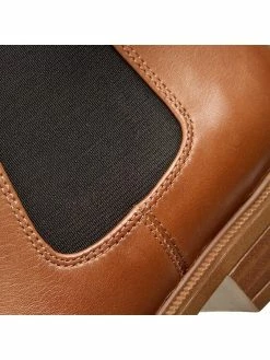 Clarks Γυναίκες Biker Μποτάκια Μποτάκια με λάστιχο Taylor Shine 261186314 Καφέ 8 Clarks Γυναίκες Biker Μποτάκια Μποτάκια με λάστιχο Taylor Shine 261186314 Καφέ -Φτηνός Clarks Κατάστημα unnamed file 1399